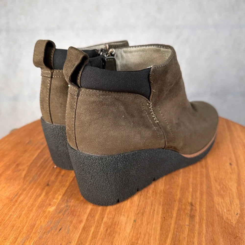 Dr. Scholls Berklie Wedge Ankle Boots Womens 9M Brown Good Suede Fabric Zip